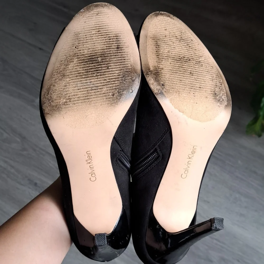 Calvin Klein Women's Black Peep Toe Heel size 9